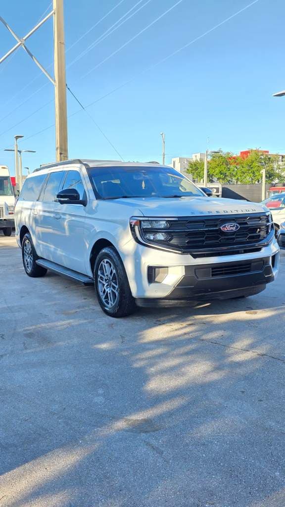 2025 Ford EXPEDITION MAX Active — photo 1